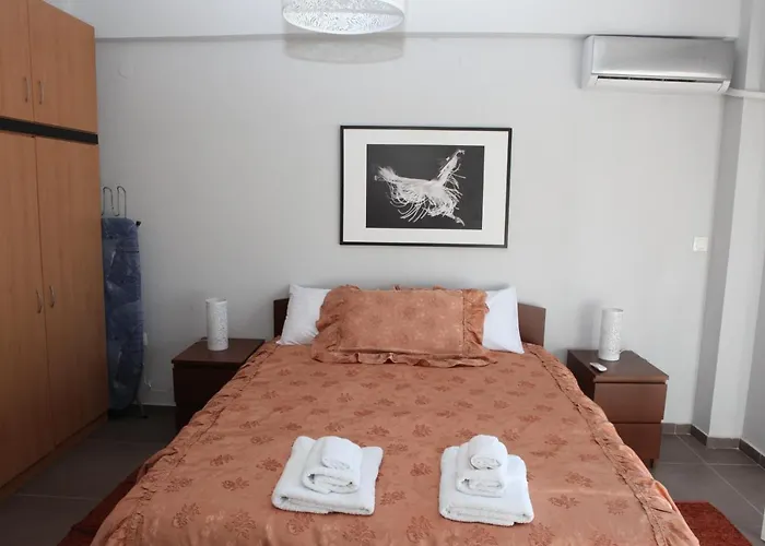 Metro Venizelou Apartamento